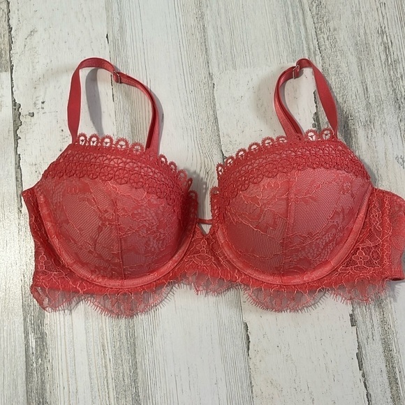Victoria's Secret Other - Victoria’s Secret Very Sexy Uplift Bra Size 36C